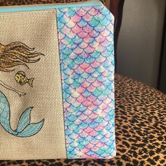Michelle’s Sewing Nook embroidered mermaid cosmetic bag, good used condition - Picture 3 of 9